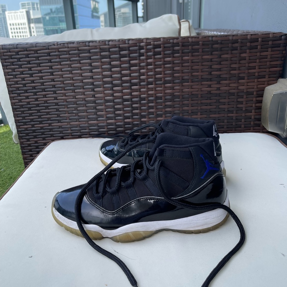 Jordan 11 Retro Space Jam (2016)